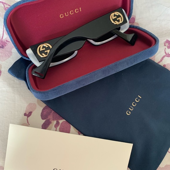 Gucci Sunglasses - Picture 4 of 16